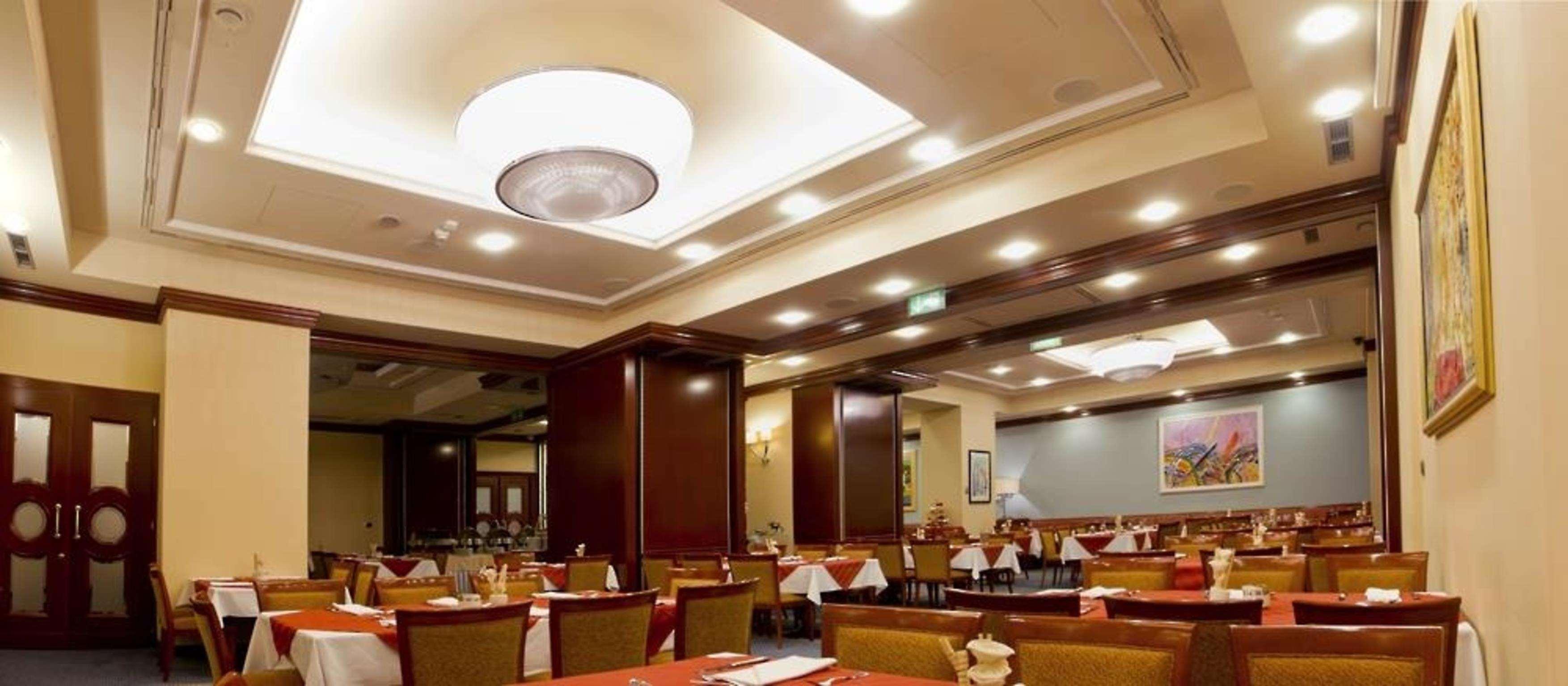 Western Premier Astoria Hotel
