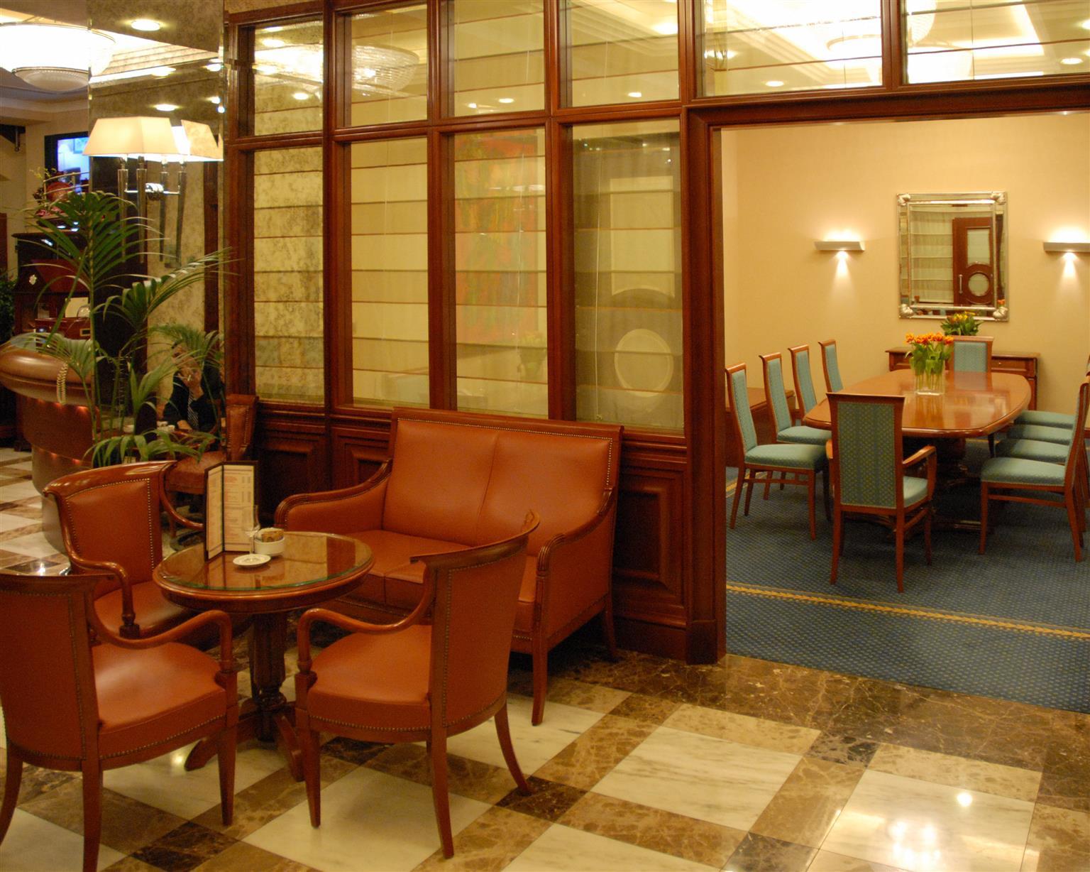 Western Premier Astoria 4*